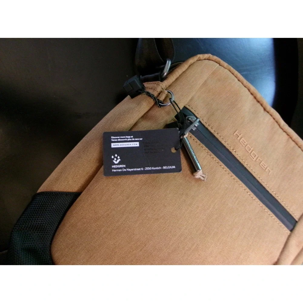 Hedgren Mens Crossbody Shoulder Bag Tan Black Adjustable Strap NWT‎